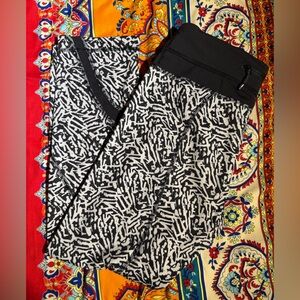 Lululemon Run: Inspire Crop II *All Full-On Luxtreme Black/White